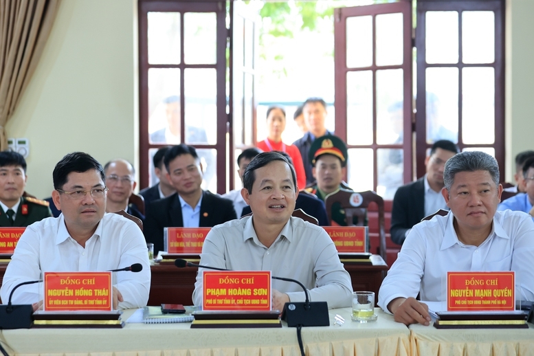 Lãnh đạo các địa phương tham dự cuộc làm việc - Ảnh: VGP/Nhật Bắc