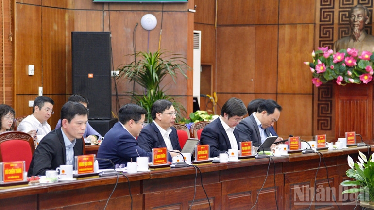 Lãnh đạo một số bộ, ngành tham dự cuộc làm việc. (Ảnh: Thanh Giang)