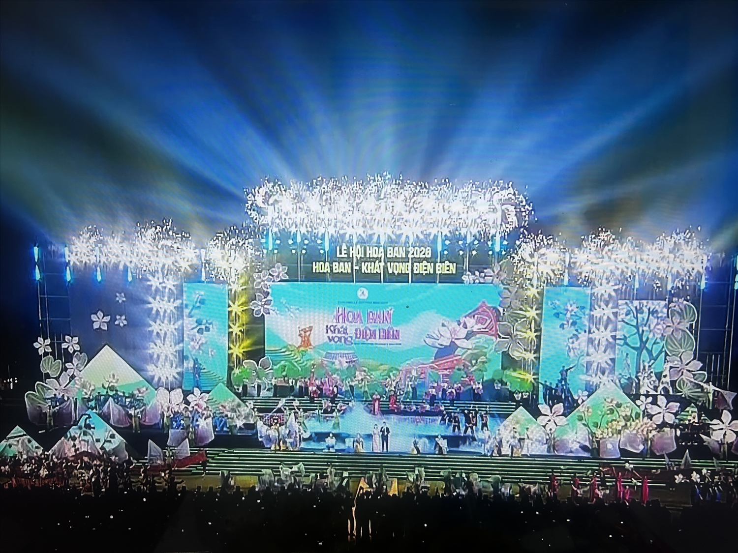 Lễ hội hoa ban là sự kiện văn hóa - du lịch tiêu biểu của tỉnh Điện Biên