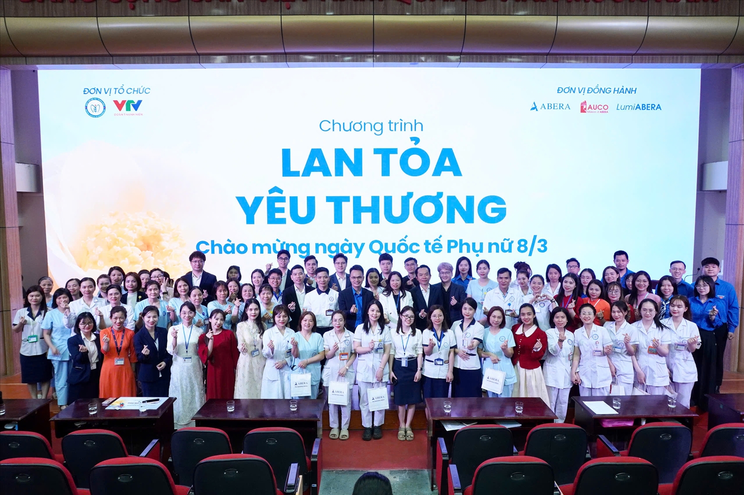 (TIN NGỌC XIN NGOẠI GIAO) Lan tỏa yêu thương nhân ngày Quốc tế Phụ nữ 9