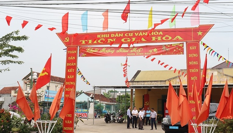  Các địa điểm bỏ phiếu trên địa bàn Quảng Ngãi được trang hoàng trang trọng, rực rỡ để chào mừng ngày hội non sông (Ảnh MH)