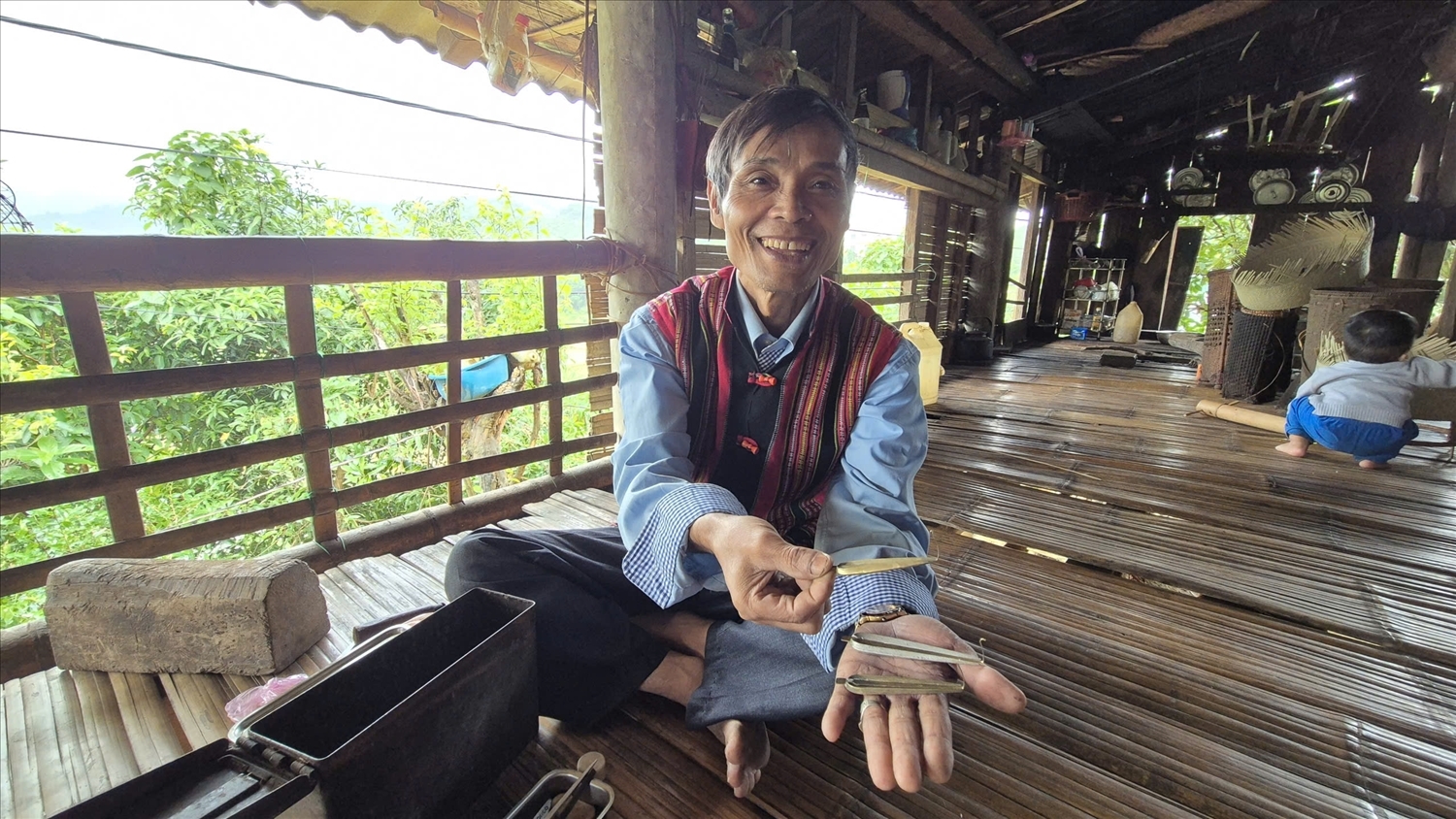 Trong đời sống văn hóa của đồng bào Bru Vân Kiều, tiếng kèn môi đã trở thành cầu nối để nhiều đôi trai gái nên duyên vợ chồng