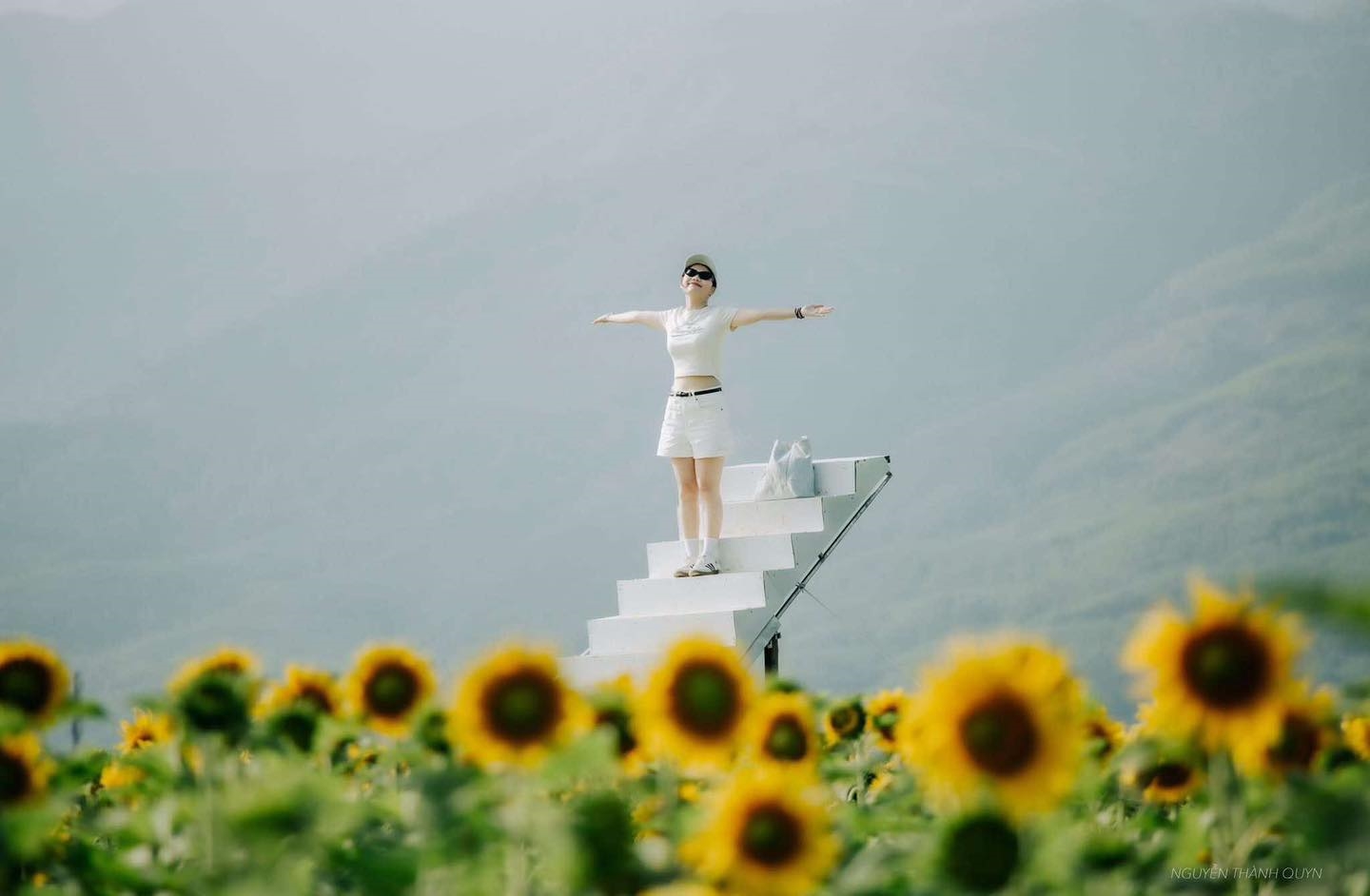 Nhiều tiểu cảnh, khu check-in được bố trí hài hòa giữa thiên nhiên, tạo nên những góc nhìn độc đáo cho người yêu thích chụp ảnh. (Ảnh Hoài Thương)