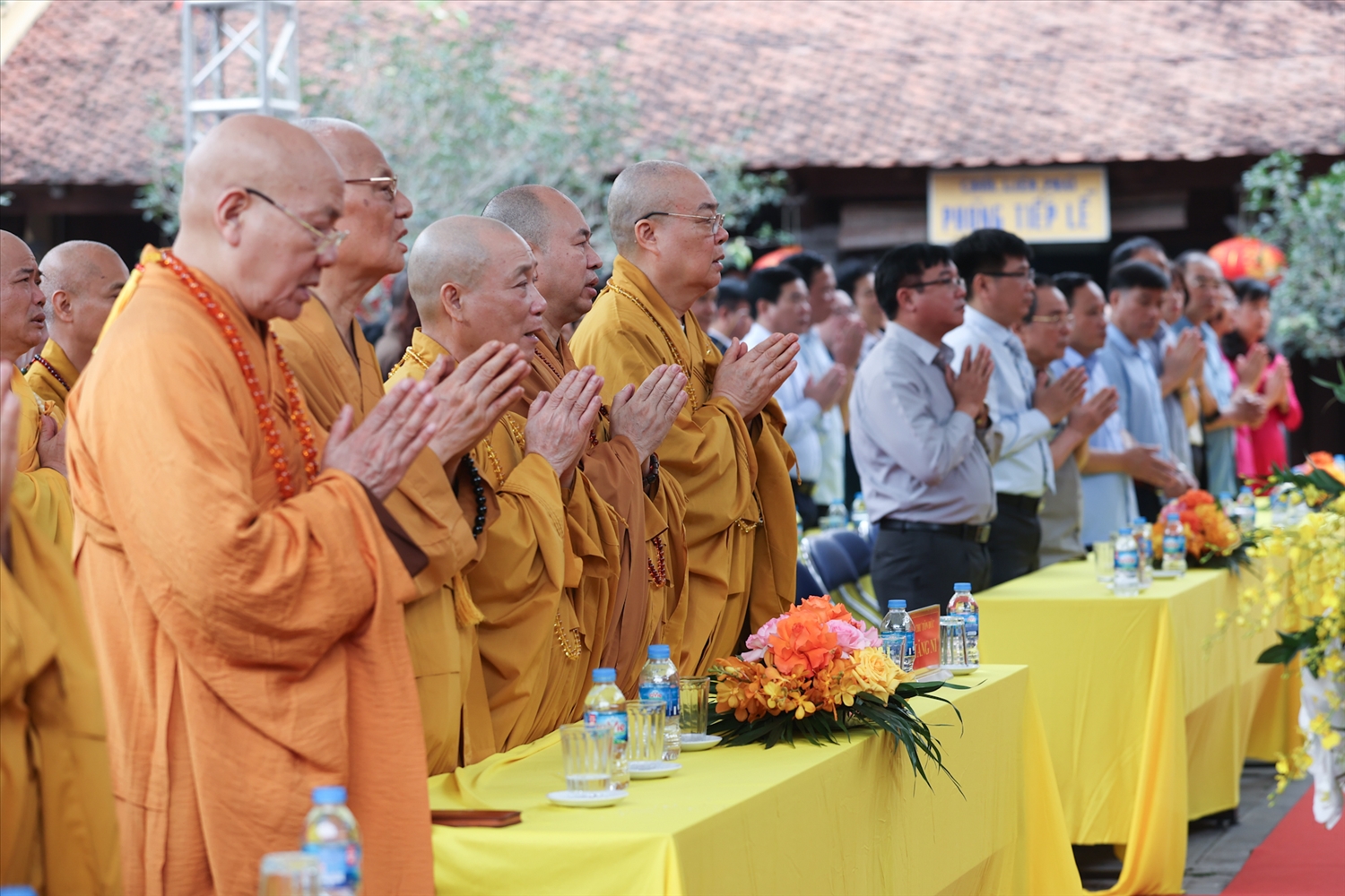 Các đại biểu tham dự buổi lễ. Ảnh Lê Anh Dũng