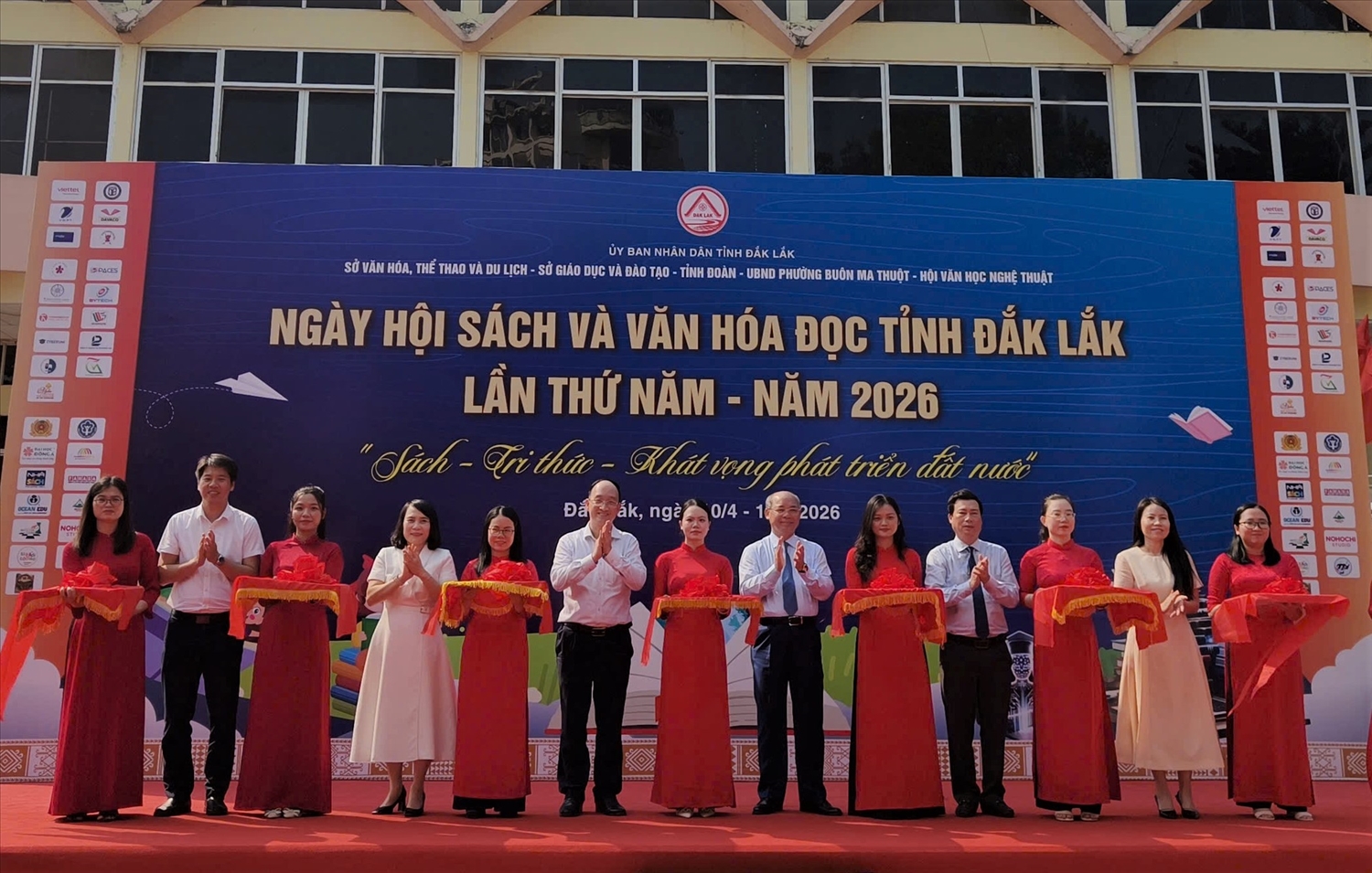 Cắt băng khai mạc Ngày hội Sách và Văn hóa đọc 2026