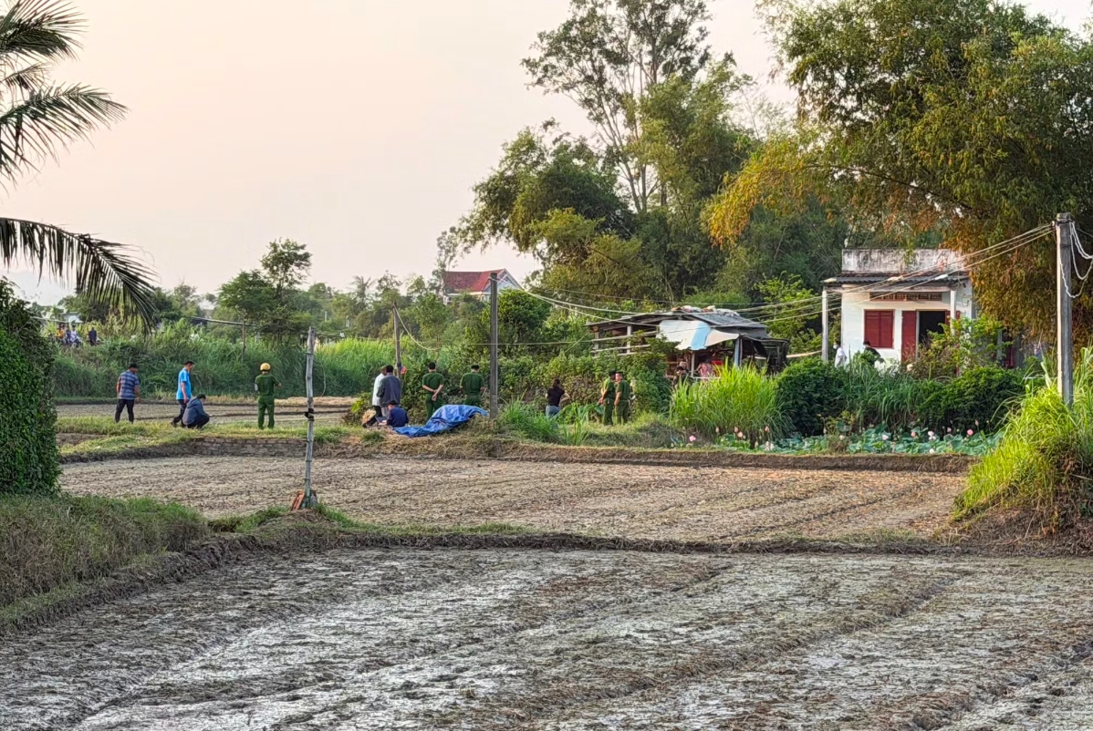 Cơ quan công an tỉnh Gia Lai đang tiến hành phong tỏa hiện trường để điều tra, xác minh, làm rõ nguyên nhân vụ việc. (Ảnh: N.C)