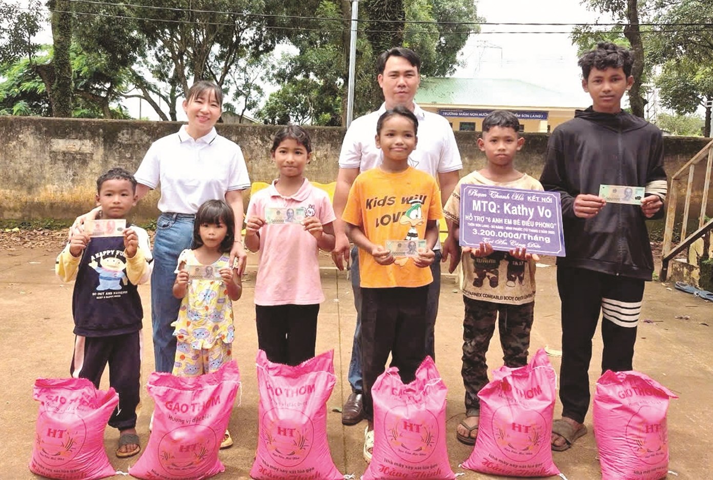 Anh Điểu Hoàng vận động, giúp đỡ học sinh khó khăn