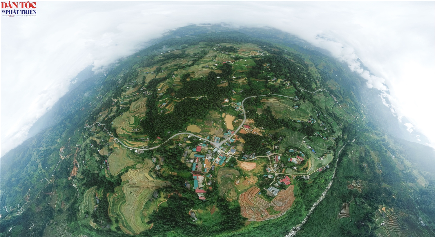 Toàn cảnh trung tâm xã Tân Tiến ngày hôm nay