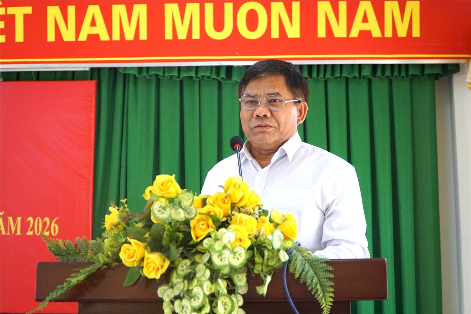 Thứ trưởng Y Thông gửi lời chúc mừng năm mới đến đồng bào, cán bộ và chư tăng dân tộc Khmer tại Trường Bổ túc Văn hóa Pali Trung cấp Nam bộ