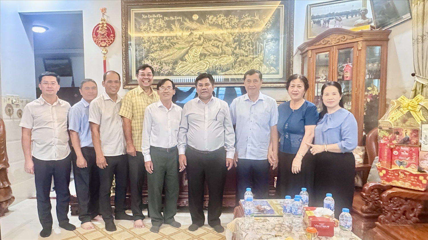 Thứ trưởng Y Thông và Đoàn công tác tới thăm, chúc Tết Chôl Chnăm Thmây nguyên Thứ trưởng, Phó Chủ nhiệm Ủy ban Dân tộc (nay là Bộ Dân tộc và Tôn giáo) Sơn Phước Hoan.