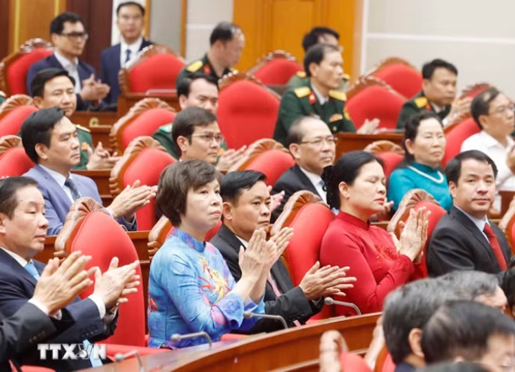 Các đại biểu tham dự Hội nghị công bố Quyết định của Bộ Chính trị về công tác cán bộ - Ảnh: TTXVN