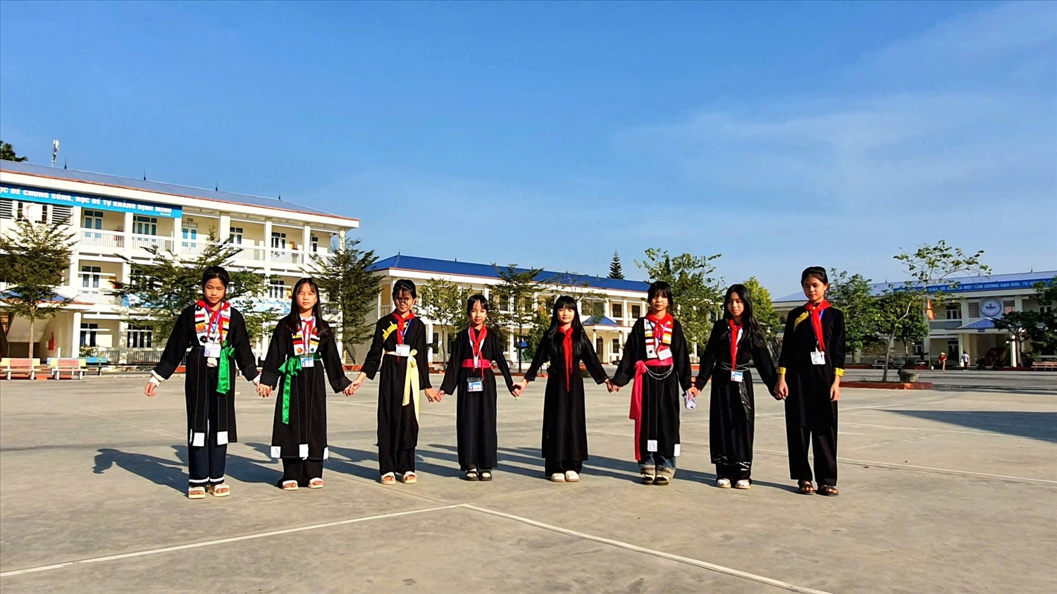 Năm học 2026-2027, Trường PTDTNT THCS Định Hóa, tỉnh Thái Nguyên tuyển 105 chỉ tiêu vào lớp 6.