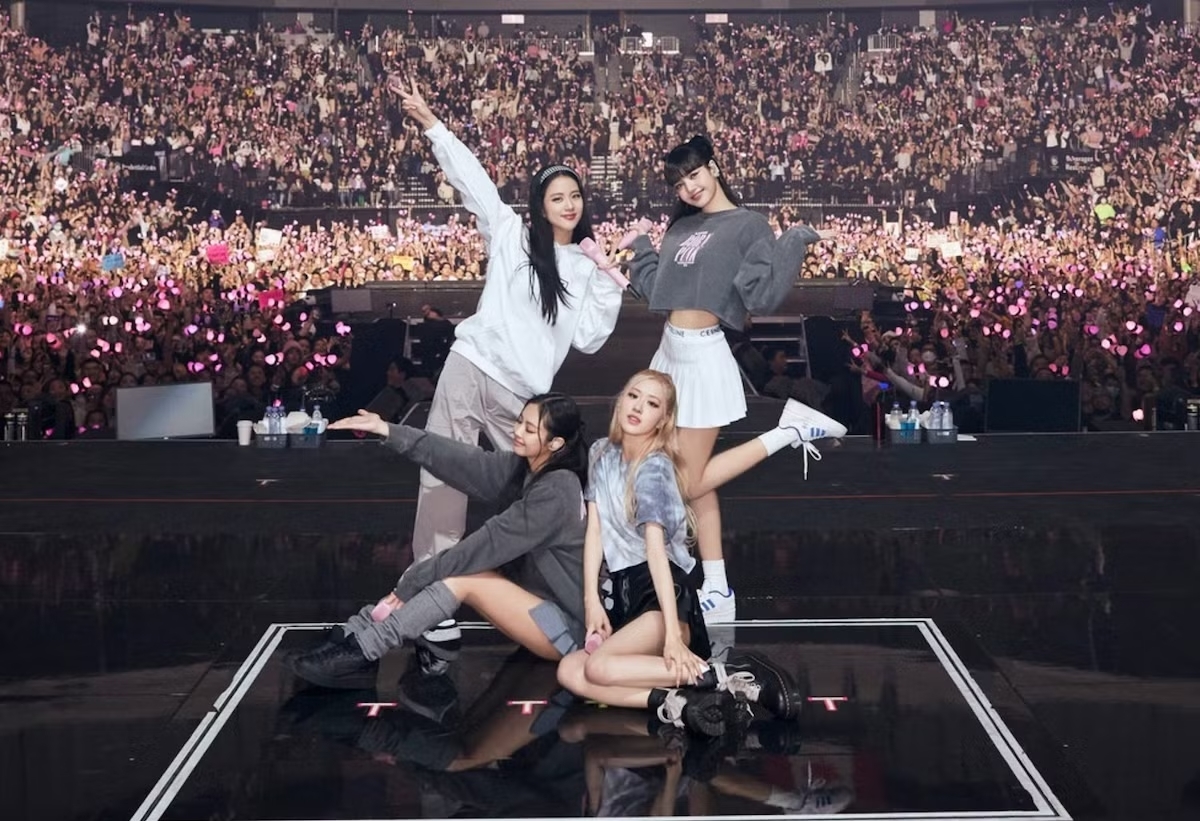 Theo thống kê của Sở Du lịch Hà Nội, trong hai ngày diễn ra Concert của nhóm nhạc Hàn Quốc BLACKPINK tại sân vận động Mỹ Đình năm 2023, Thủ đô đón hơn 170.000 lượt khách, trong đó có hơn 30.000 khách quốc tế