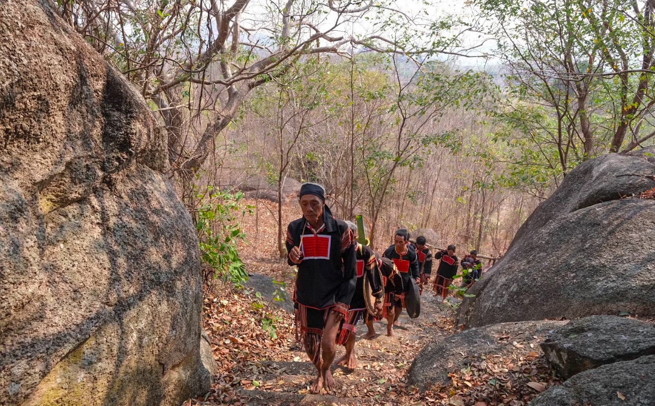 Nghi lễ cầu mưa của Yang Pơtao Apui sẽ được thực hiện trên đỉnh núi thần Chư Tao Yang. (Ảnh: H.N)