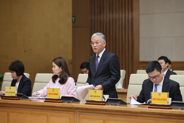 Phó Chủ nhiệm Văn phòng Chính phủ Đôn Tuấn Phong phát biểu tại cuộc làm việc - Ảnh: VGP/Nhật Bắc