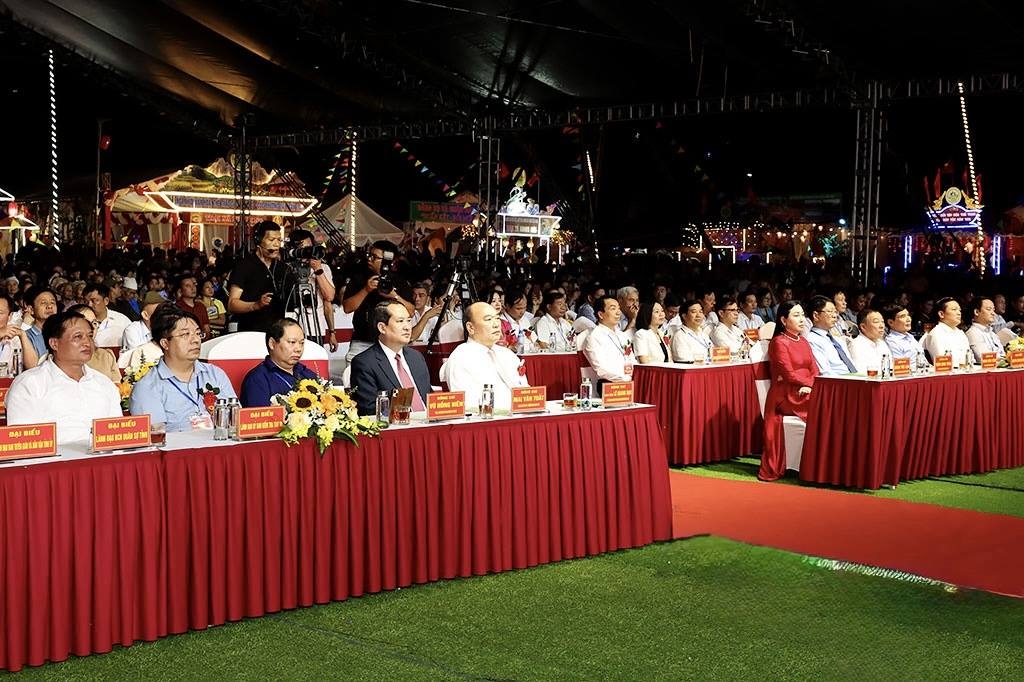Các đại biểu dự khai mạc Ngày hội.