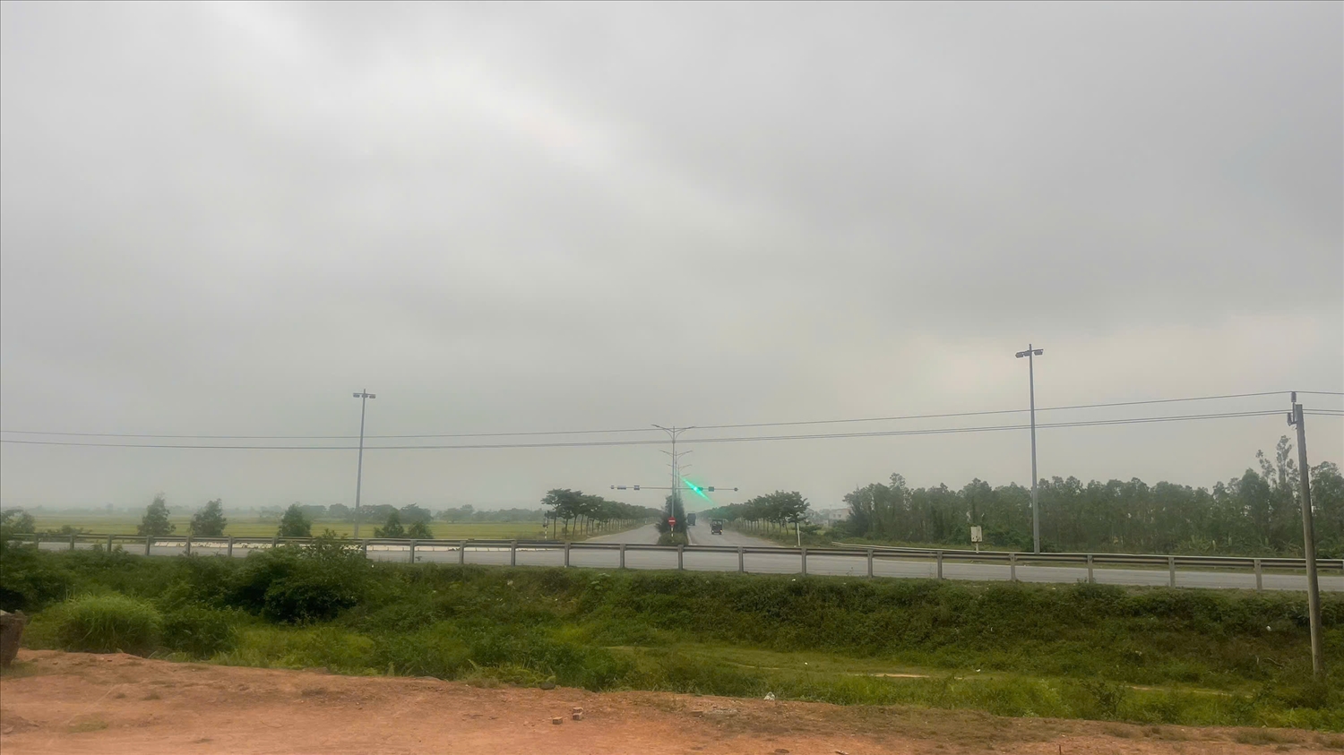 Công trình nút giao đường Điện Biên Phủ có ý nghĩa lớn trong việc hoàn thiện hạ tầng đô thị địa phương sau sáp nhập (Ảnh: Phạm Tiến) 