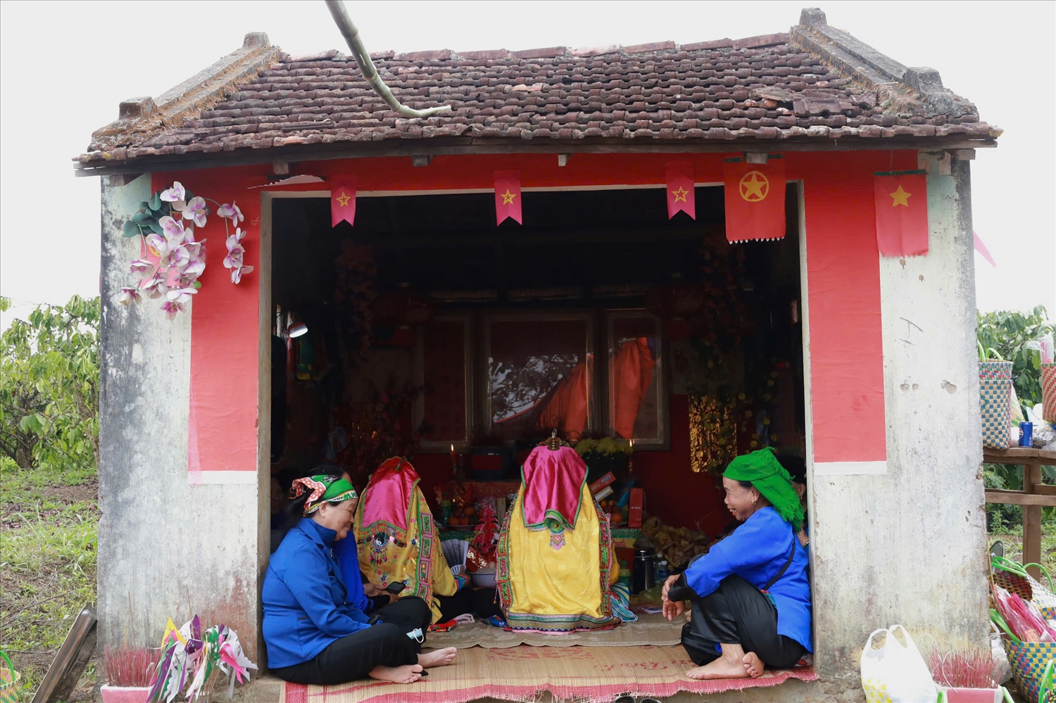 Ngôi miếu thờ thổ công tại thôn Tam Hiệp, xã Tam Giang