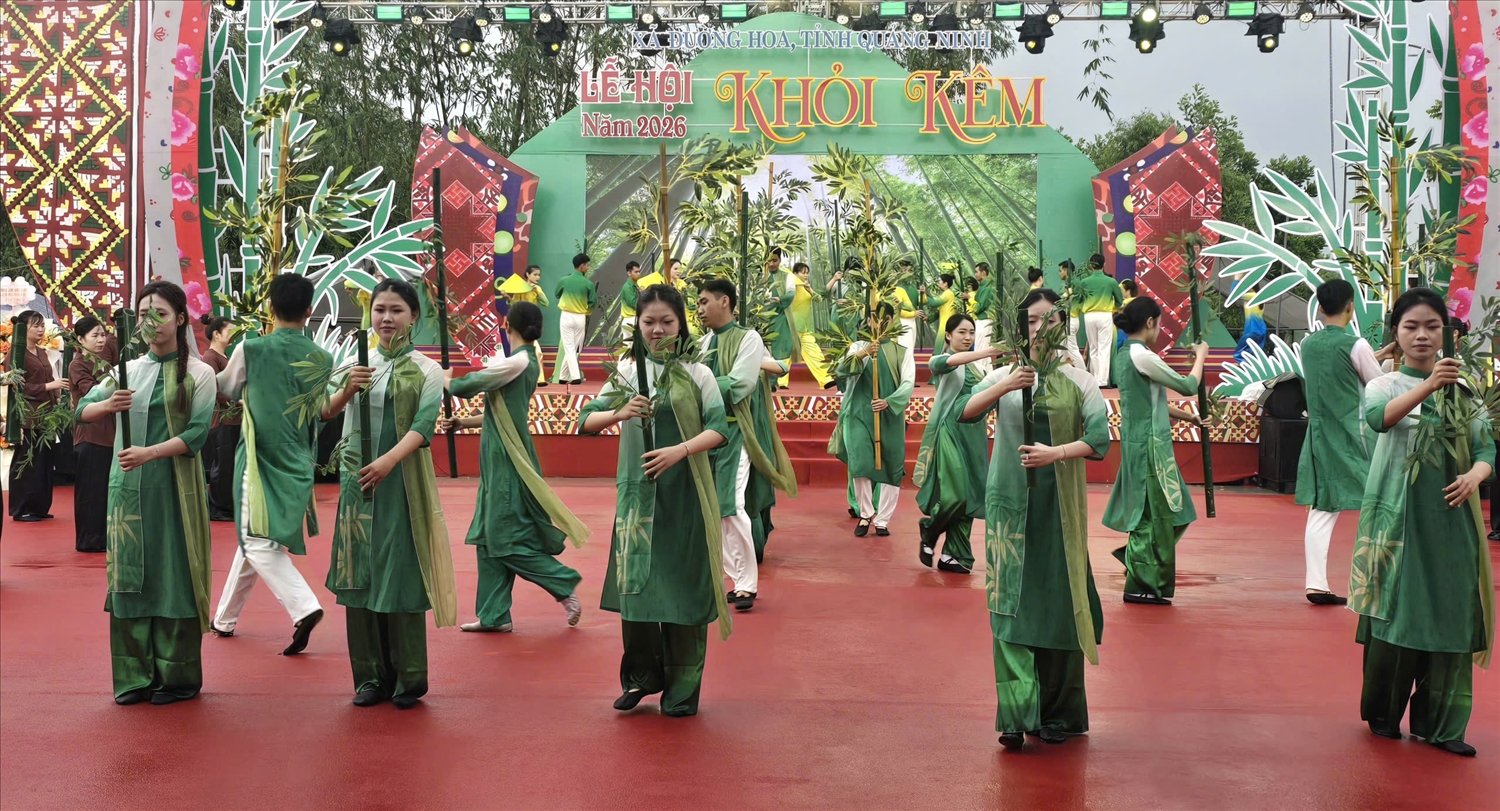 Chương trình nghệ thuật khai mạc với chủ đề “Tình yêu của rừng” được dàn dựng công phu