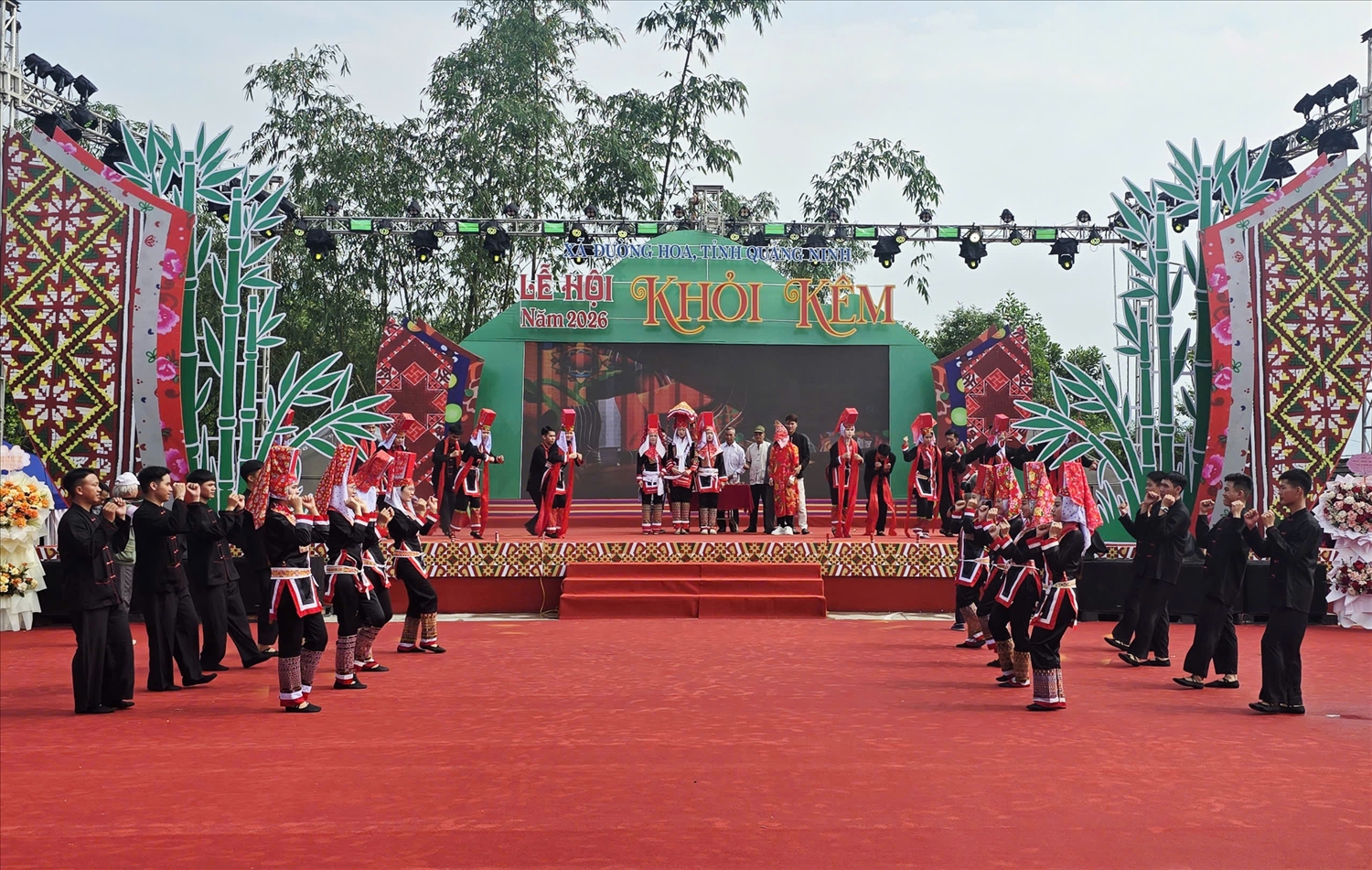 Tái hiện nghi thức đón dâu của người Dao Thanh Phán