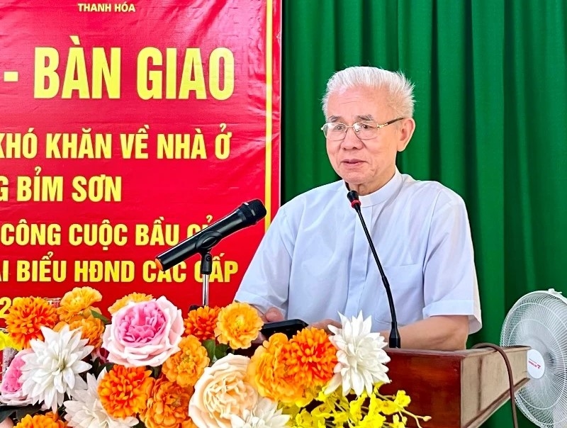 Linh mục Trần Xuân Mạnh, Phó Chủ tịch không chuyên trách Ủy ban Trung ương MTTQ Việt Nam, Chủ tịch Ủy ban Đoàn kết Công giáo Việt Nam, Chủ tịch Ủy ban Đoàn kết Công giáo tỉnh Thanh Hóa, phát biểu tại buổi lễ.