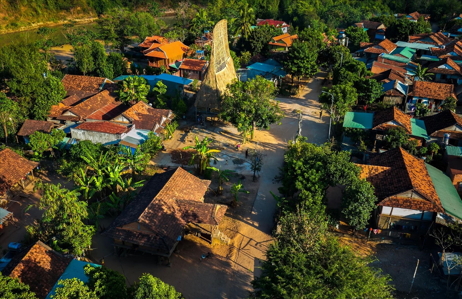 (Bài CTV) Giữ buôn làng giữa lòng phố thị 3