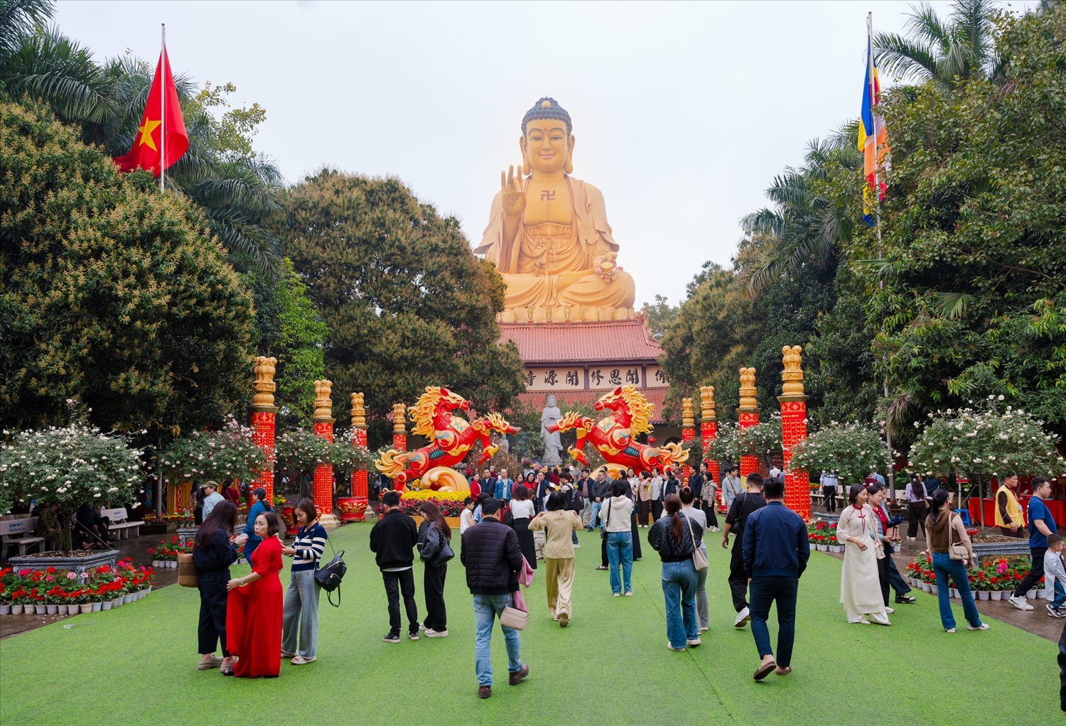 Tượng phật A Di Đà tại chùa Khai Nguyên, Hà Nội