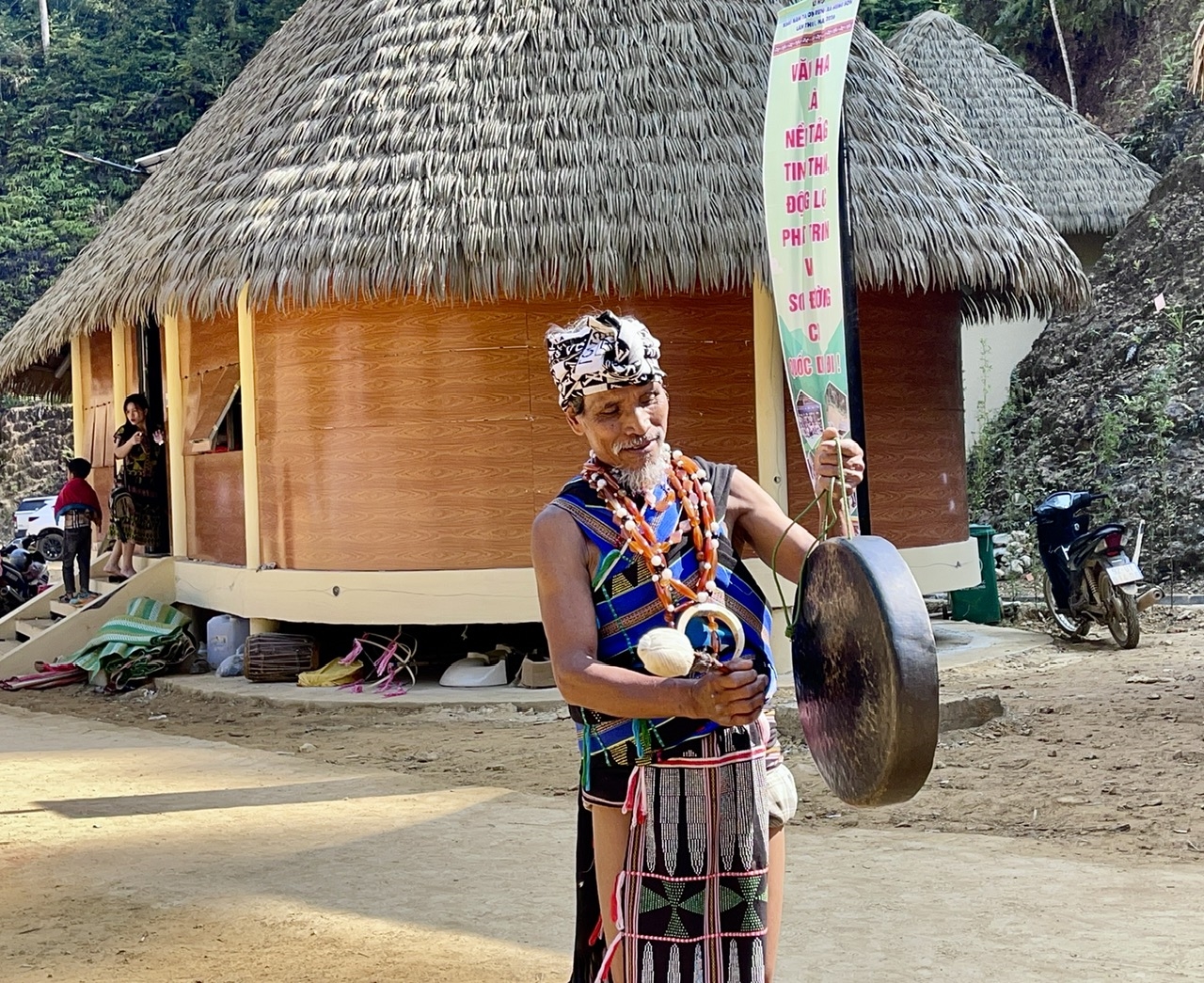 Là nơi tiếng cồng chiêng thúc giục bao mùa lễ hội... (Ảnh HT)