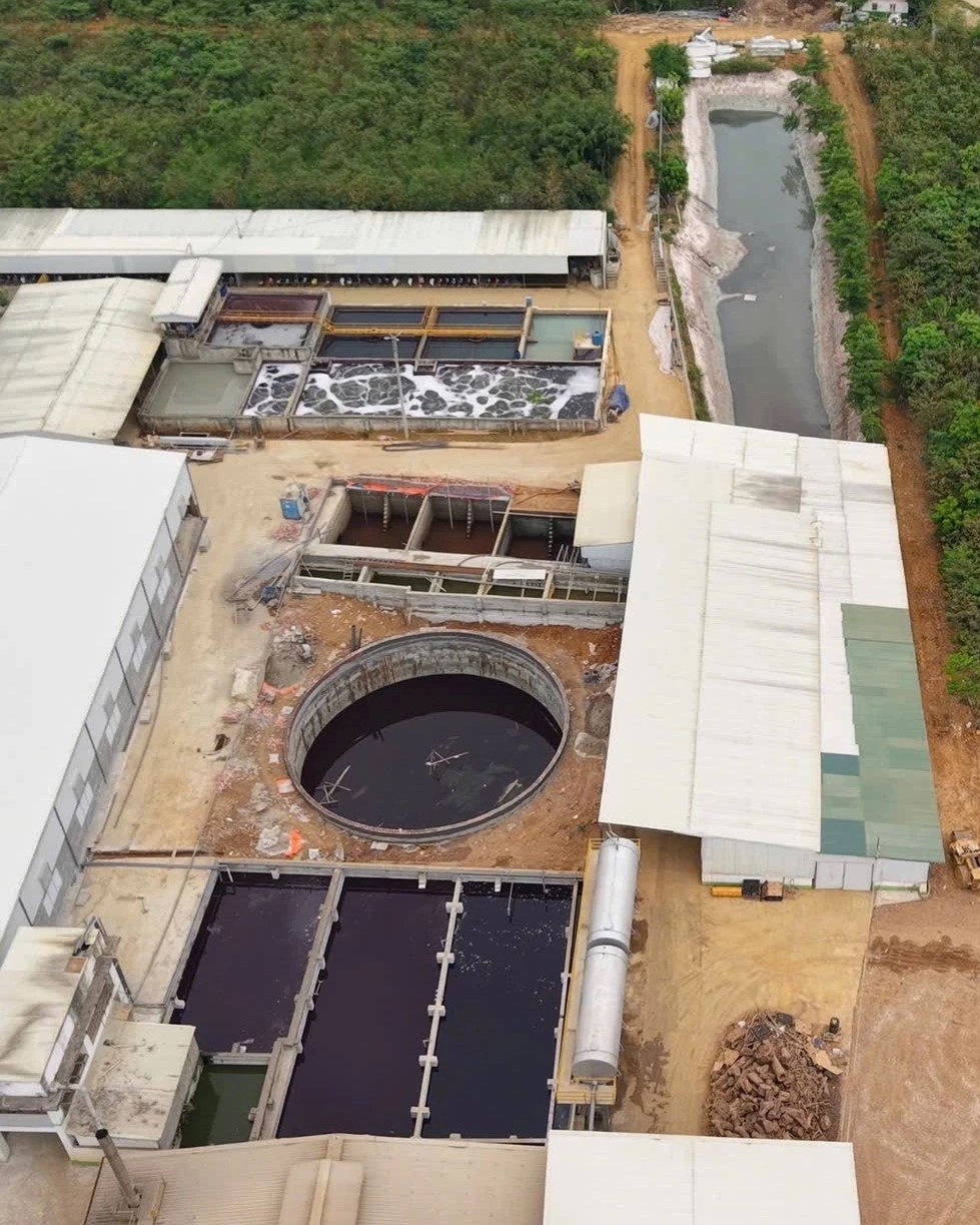 Chính quyền địa phương đã yêu cầu tạm dừng hoạt động nhà máy để khắc phục sự cố môi trường.