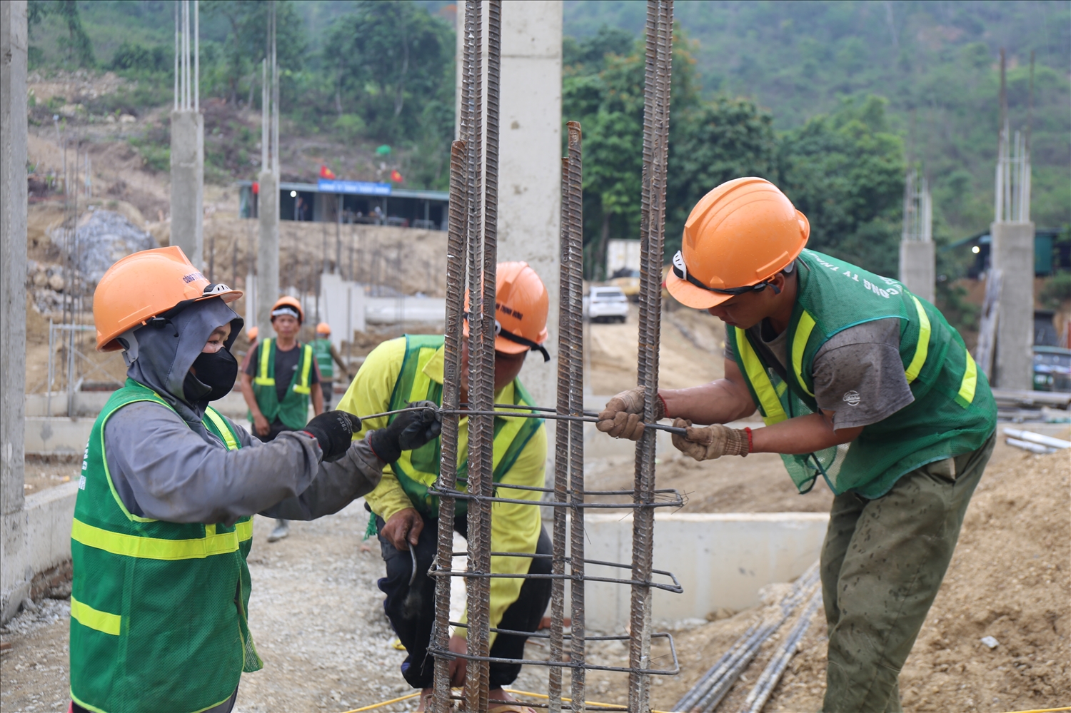 Tiêu chí đảm bảo an toàn lao động luôn được các đơn vị thi công coi trọng. 