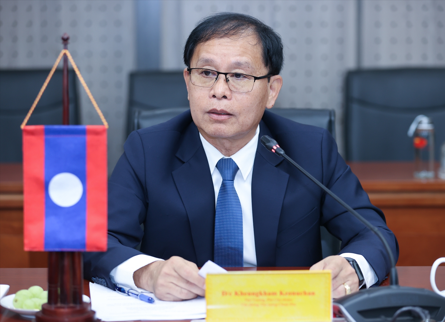 Thứ trưởng, Phó Chủ nhiệm Văn phòng Thủ tướng Chính phủ Lào Kheungkham Keonuchan phát biểu tại hội đàm (Ảnh. Lê Anh Dũng)