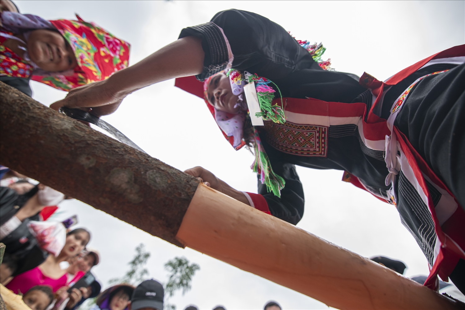 Tái hiện nhịp sống lao động tại lễ hội