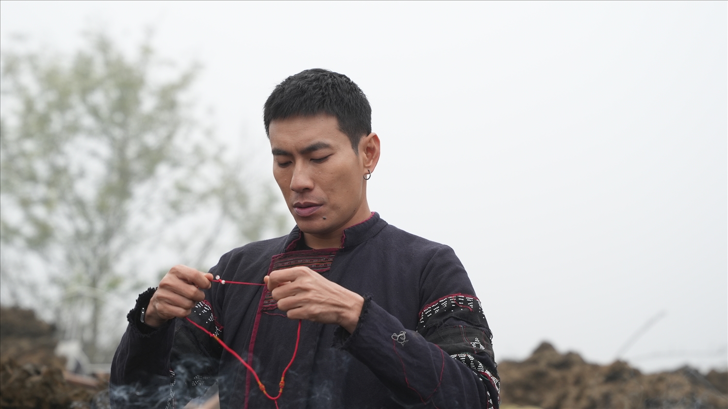 Diễn viên Kiều Minh Tuấn với vai Còn trong bộ phim