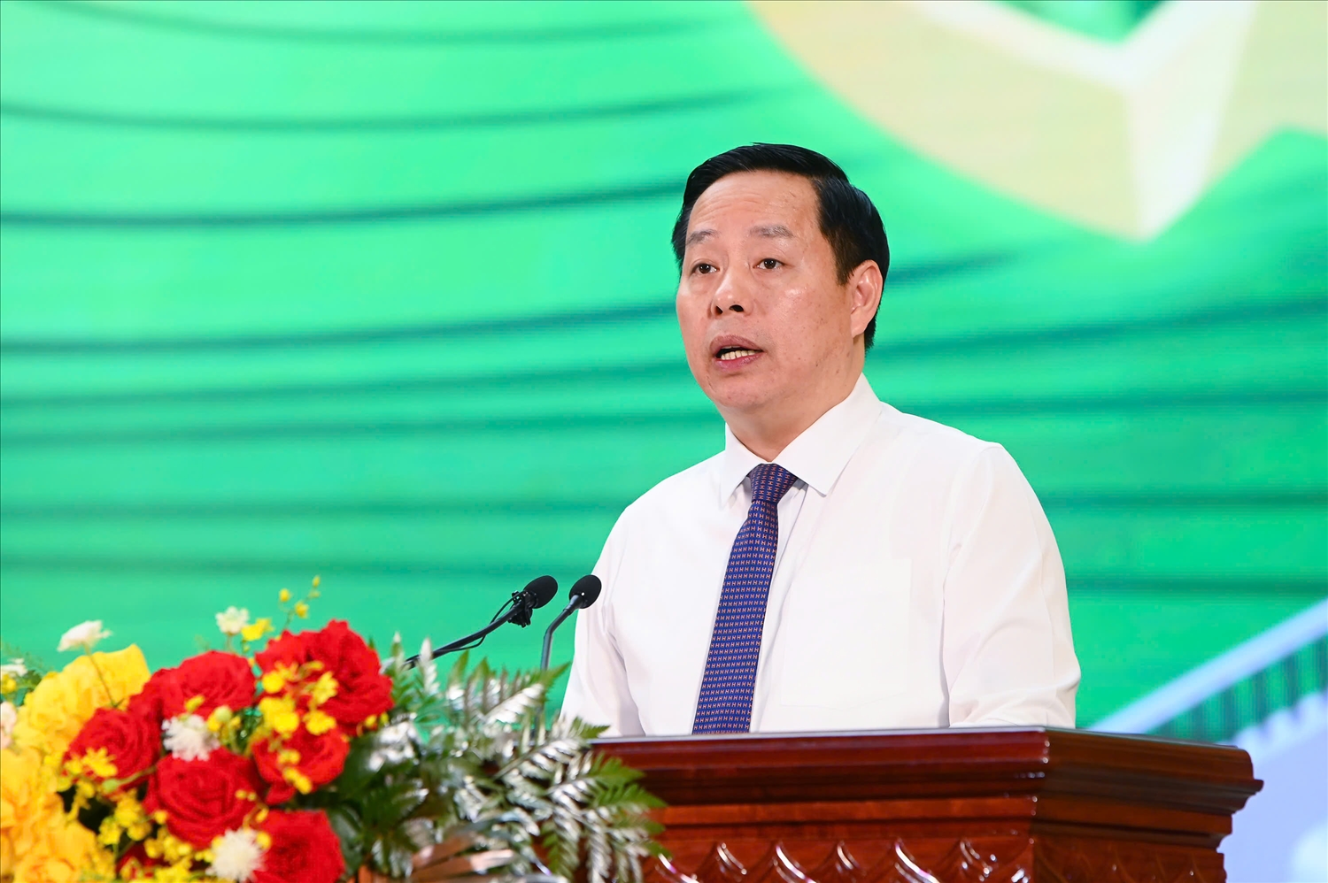 Ông Hà Quang Trung, Chủ tịch UBND tỉnh Lai Châu phát biểu tại Hội nghị (Ảnh Trọng Bảo)