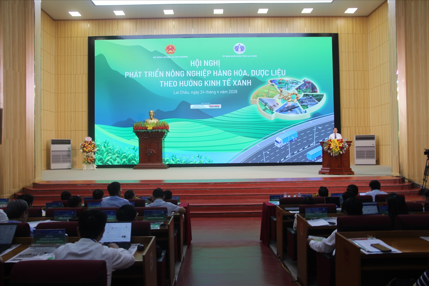 Hội nghị được tổ chức nhằm định hướng phát triển nông nghiệp bền vững của âu gắn với chuyển Lai Chđổi xanh (Ảnh Trọng Bảo)