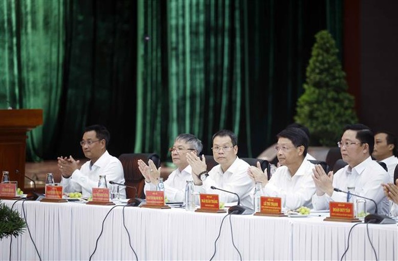 Các đồng chí trong Ban Thường vụ Thành ủy Đà Nẵng - Ảnh: TTXVN