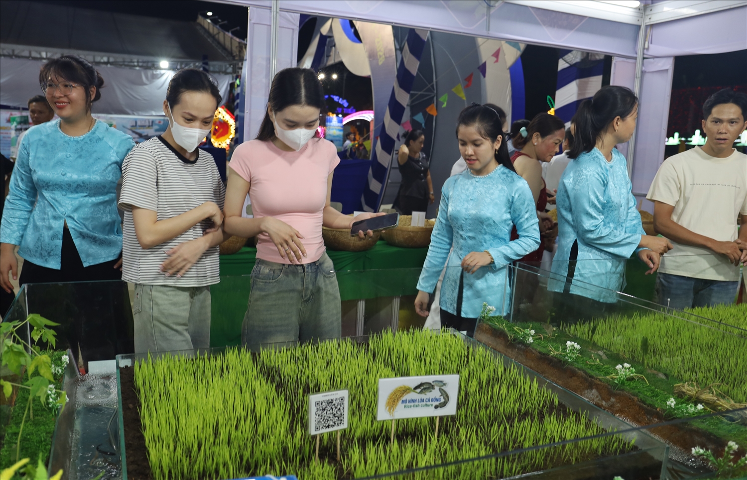 Không gian giới thiệu các mô hình canh tác lúa chất lượng cao của tỉnh Cà Mau