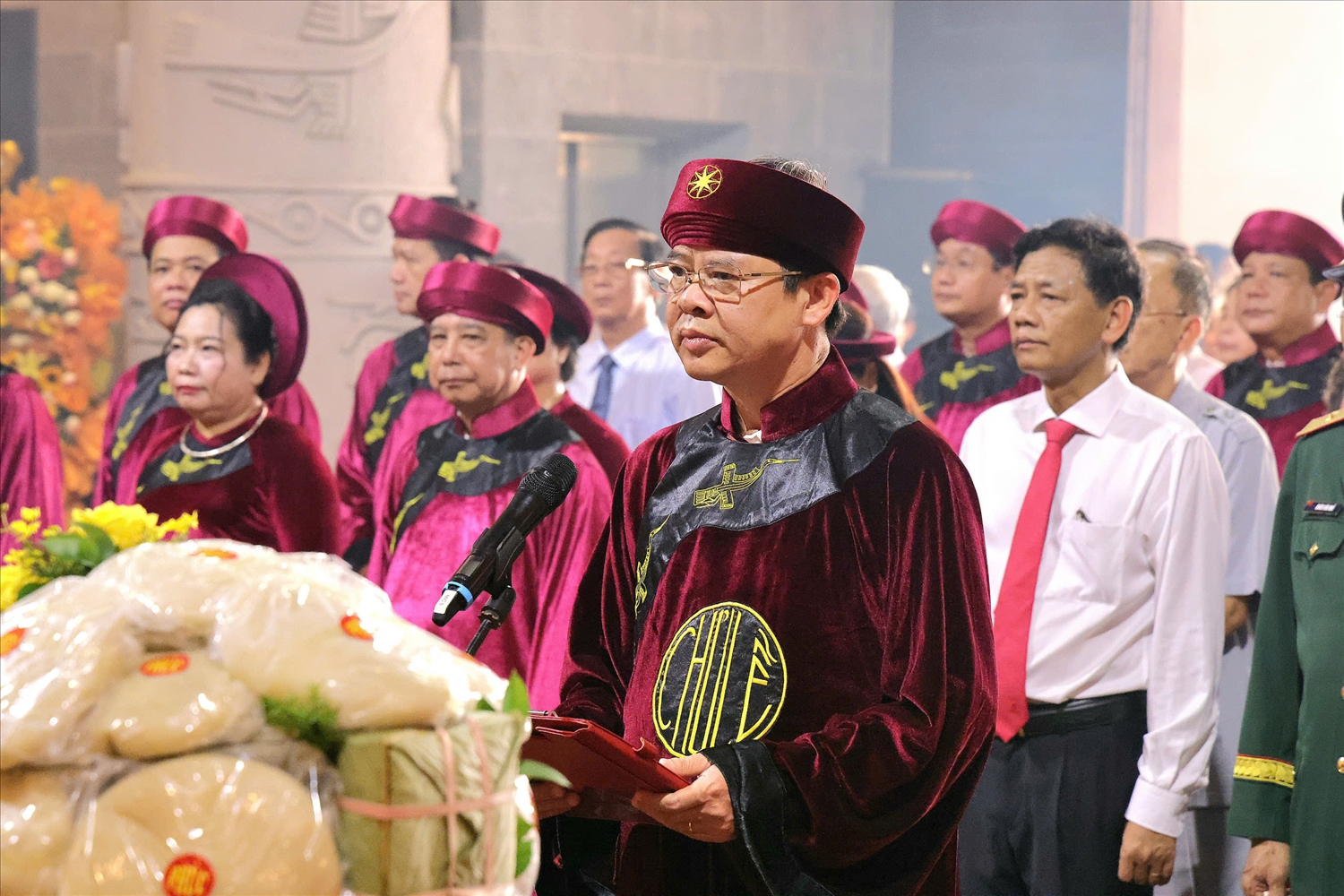 Tại buổi lễ, ông Trương Cảnh Tuyên, Chủ tịch UBND TP. Cần Thơ nhấn mạnh, Giỗ Tổ Hùng Vương từ rất lâu đã trở thành ngày hội chung của cả dân tộc Việt Nam, là dịp để chúng ta cùng ôn lại truyền thống dựng nước và giữ nước của tổ tiên; nhắc nhở nhau thực hiện đạo lý Uống nước nhớ nguồn, củng cố tình đoàn kết cộng đồng dân tộc, ra sức bảo vệ thành quả mà tổ tiên đã tạo lập. Ông Tuyên kính cáo trước anh linh Quốc Tổ Hùng Vương những kết quả đạt được trong phát triển kinh tế - xã hội địa phương; đồng thời nguyện cùng nhau đoàn kết, giữ vững ý chí độc lập, tự lực, tự cường; quyết tâm bảo vệ vẹn toàn giang sơn gấm vóc, giữ gìn cơ nghiệp mà tổ tiên đã tạo dựng; đồng tâm kiến thiết nước nhà ngày càng phồn vinh, hạnh phúc; xây dựng phát triển quê hương Cần Thơ ngày càng giàu đẹp, hiện đại, văn minh. 