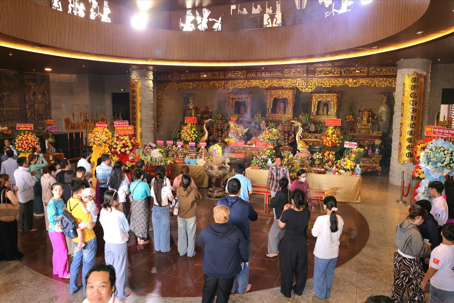 (ẢNH) Đại kỳ ngũ sắc tung bay trong ngày Giỗ Tổ Hùng Vương ở mảnh đất phương Nam 8