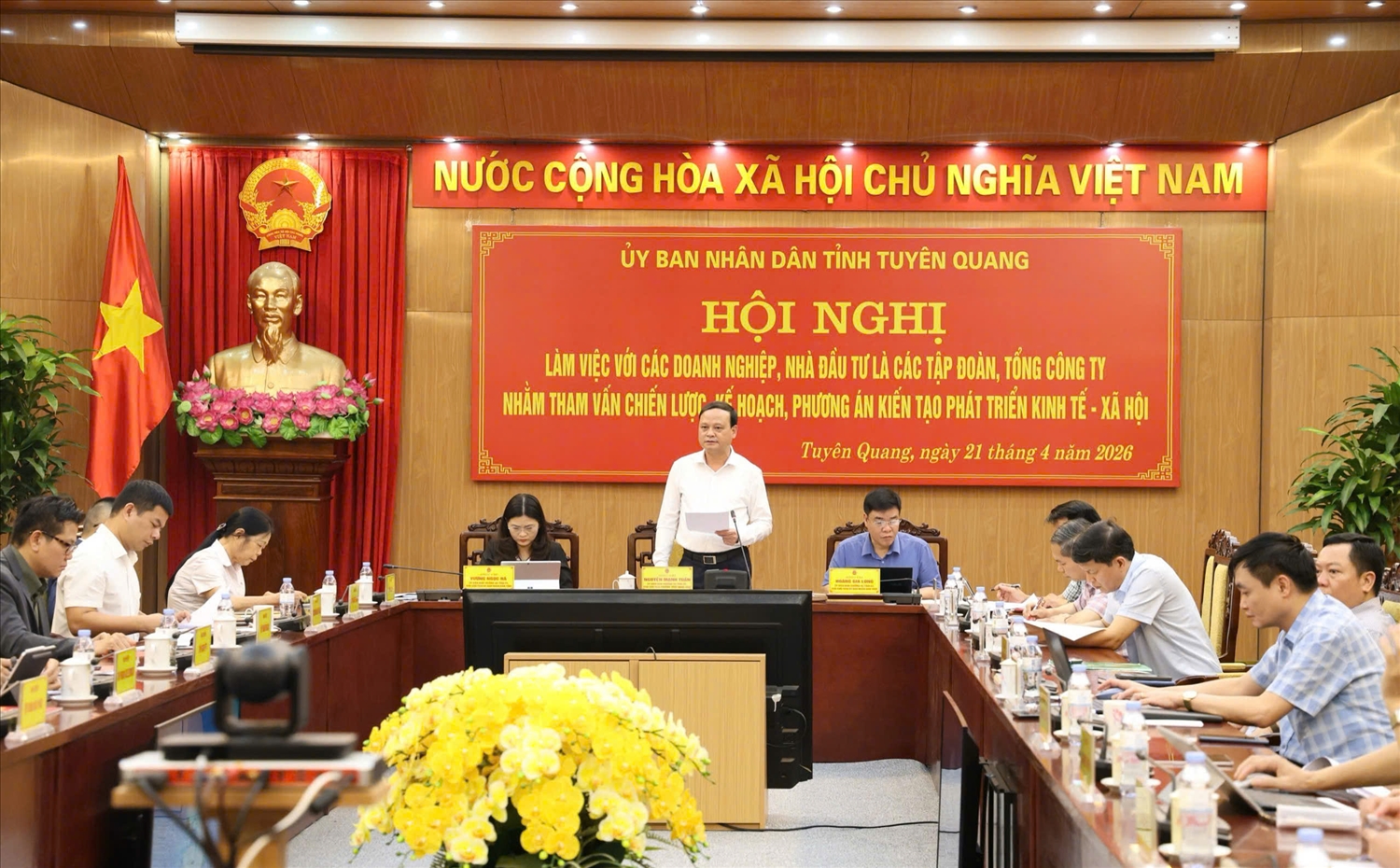 Phó Chủ tịch Thường trực UBND tỉnh Tuyên Quang Nguyễn Mạnh Tuấn nhấn mạnh quyết tâm hiện thực hóa mục tiêu tăng trưởng 2 con số của tỉnh tại hội nghị làm việc với các tập đoàn, tổng công ty và nhà đầu tư chiến lược nhằm tham vấn các kế hoạch, phương án kiến tạo phát triển kinh tế - xã hội trên địa bàn