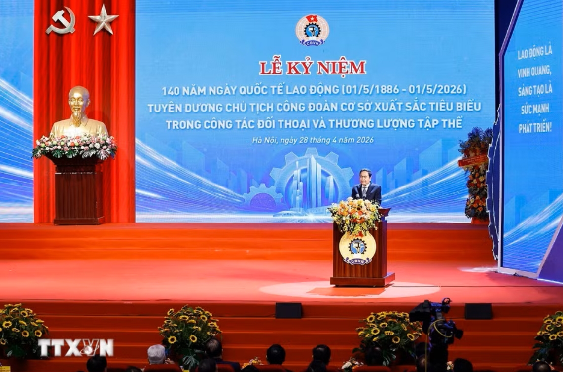 Chủ tịch Quốc hội nêu rõ, toàn Đảng, toàn dân, toàn quân ta đang chung sức, đồng lòng, nỗ lực, quyết tâm thực hiện mục tiêu đất nước phát triển nhanh, bền vững, đời sống của nhân dân không ngừng được cải thiện - Ảnh: TTXVN