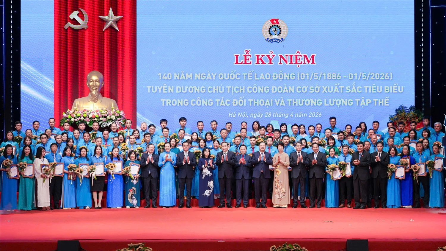 Các đại biểu dự lễ kỉ niệm - Ảnh: VGP/Thu Cúc