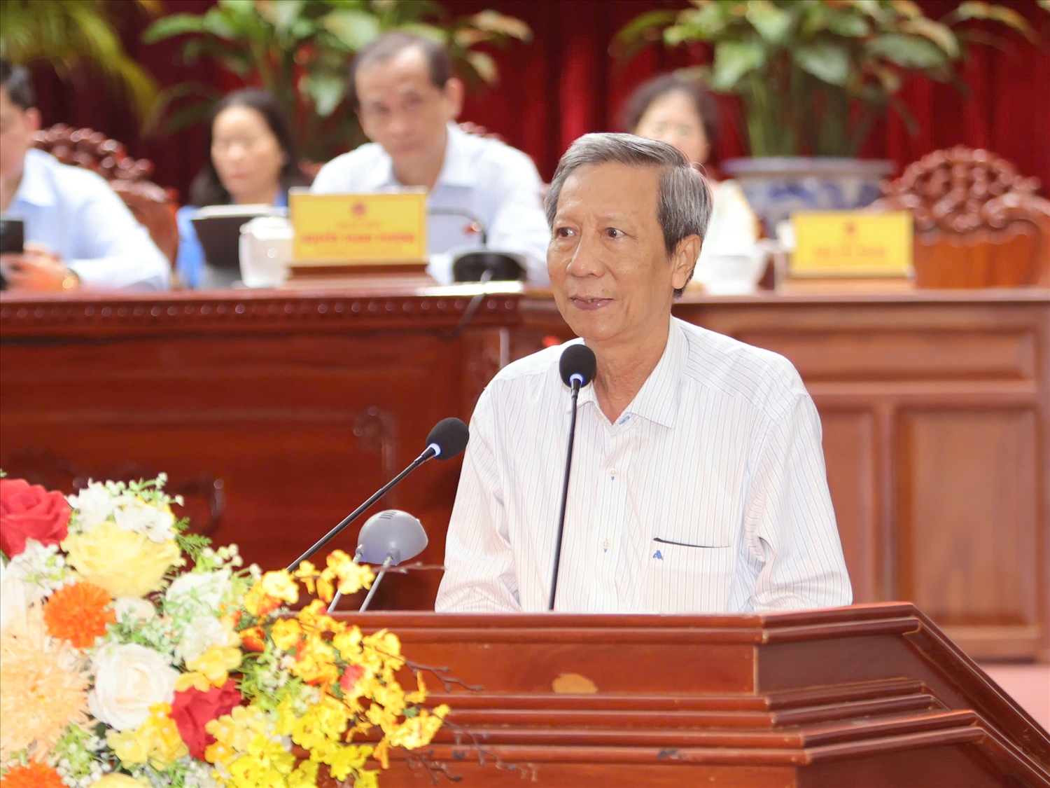 Cử tri Phan Văn Hùng, phường Ninh Kiều, TP. Cần Thơ nêu ý kiến tại buổi tiếp xúc