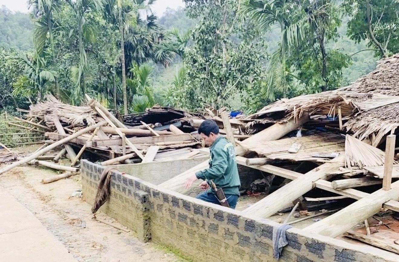 Căn nhà sàn sập đổ khiến học sinh lớp 7 tử vong tại xã Nam Xuân, tỉnh Thanh Hoá.