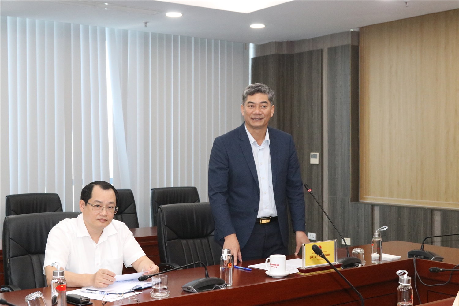 Thứ trưởng Y Vinh Tơr phát biểu tại Hội nghị