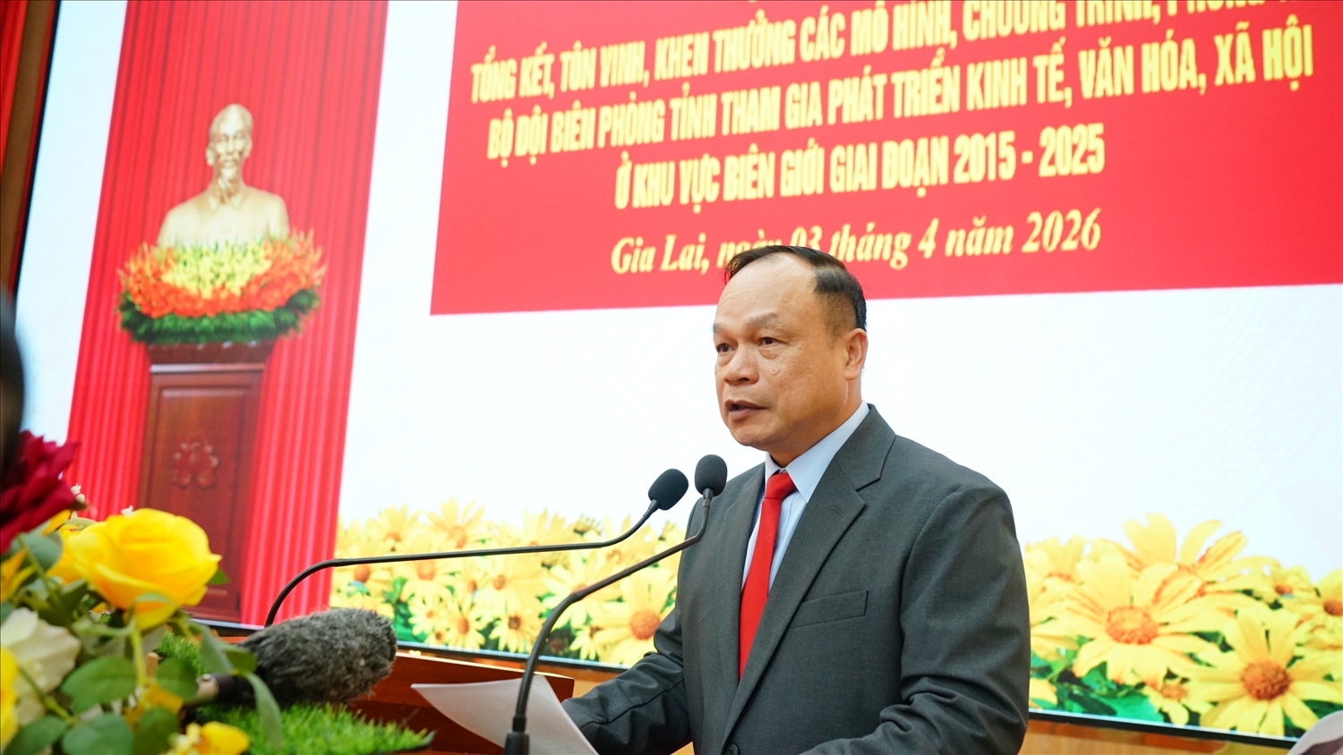 Phó Chủ tịch UBND tỉnh Gia Lai Dương Mah Tiệp phát biểu tại hội nghị