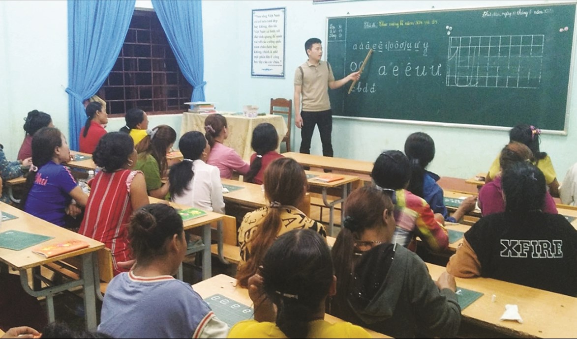 Hiện tại, ở xã Tà Rụt đã có 11 lớp học với 202 học viên tham gia lớp học xóa mù chữ
