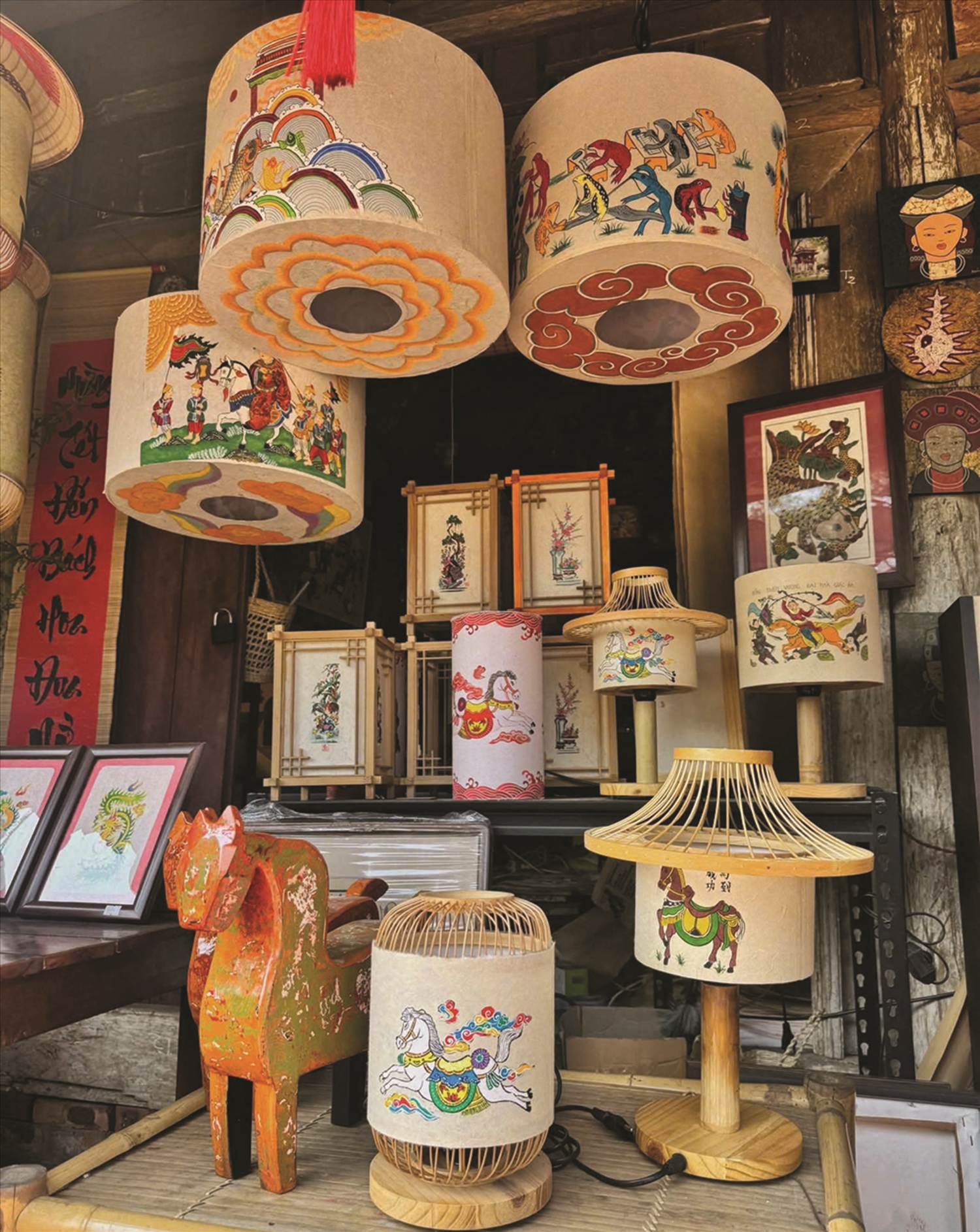 Sản phẩm ứng dụng tranh Đông Hồ