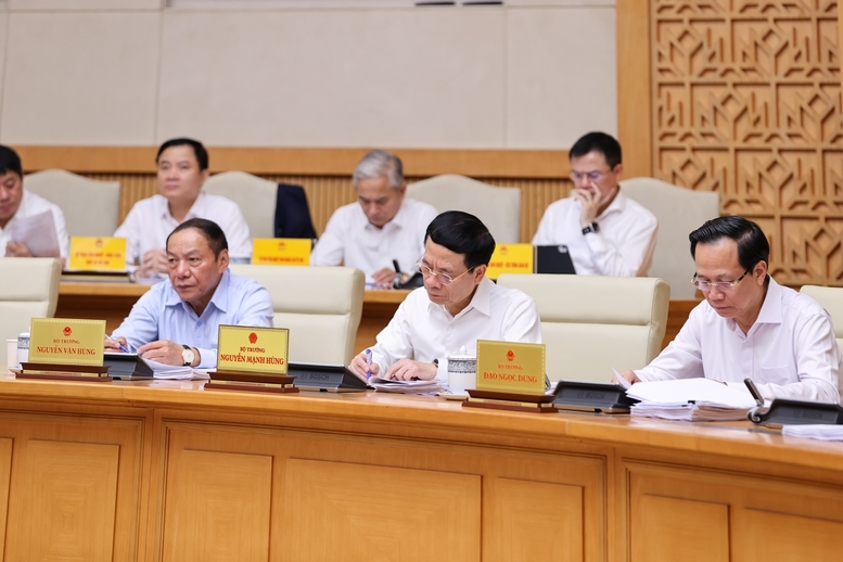 Lãnh đạo các bộ, ngành dự Hội nghị - Ảnh: VGP/Nhật Bắc