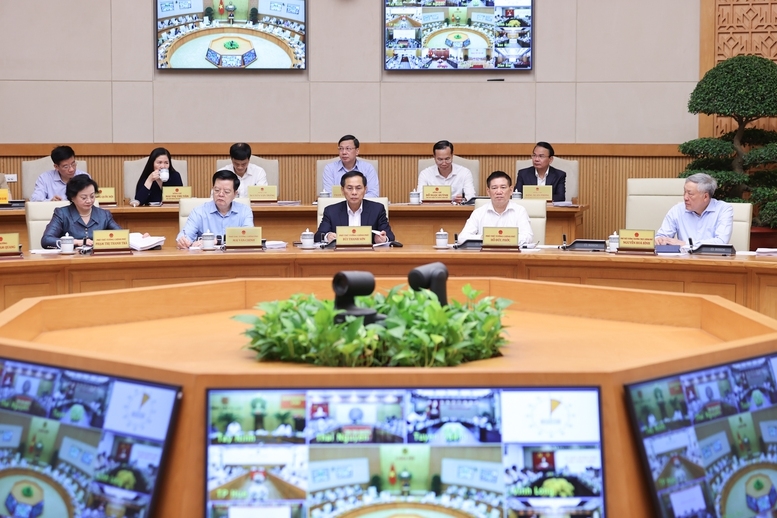 Các đồng chí Phó Thủ tướng: Nguyễn Hòa Bình, Hồ Đức Phớc, Bùi Thanh Sơn, Mai Văn Chính, Phạm Thị Thanh Trà dự Hội nghị - Ảnh: VGP/Nhật Bắc